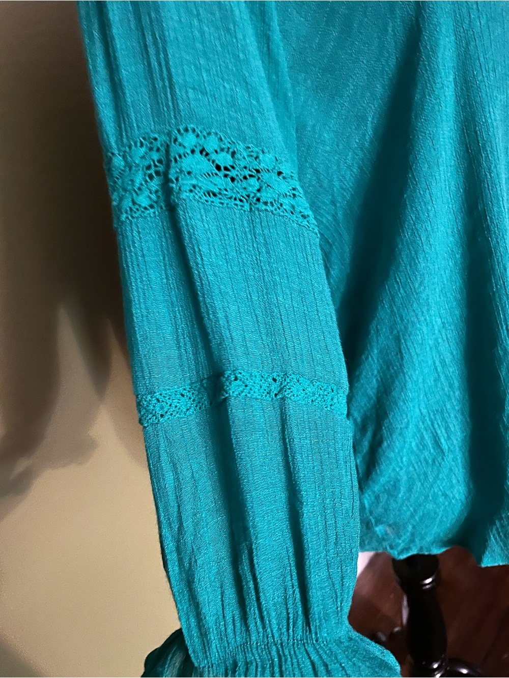 Zac & Rachel Green Textured Ruffled V-Neck Tunic - Picture 2 of 4